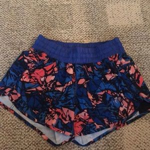 Lululemon Tracker Shorts 4”